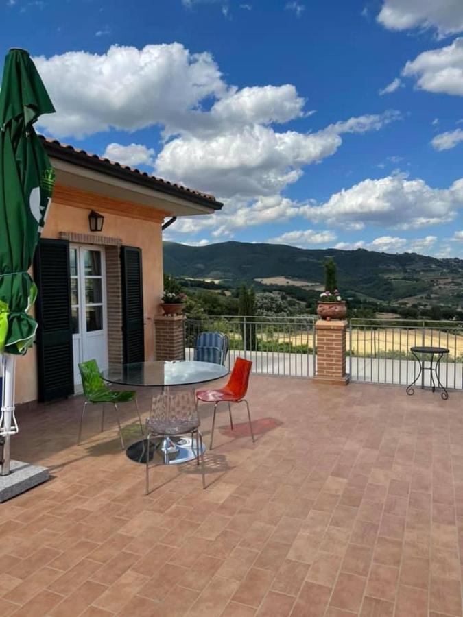Apartamento La Posta Di Bacco Gualdo Cattaneo Exterior foto