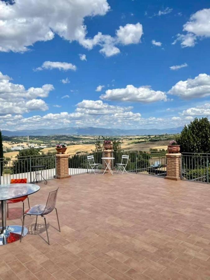 Apartamento La Posta Di Bacco Gualdo Cattaneo Exterior foto