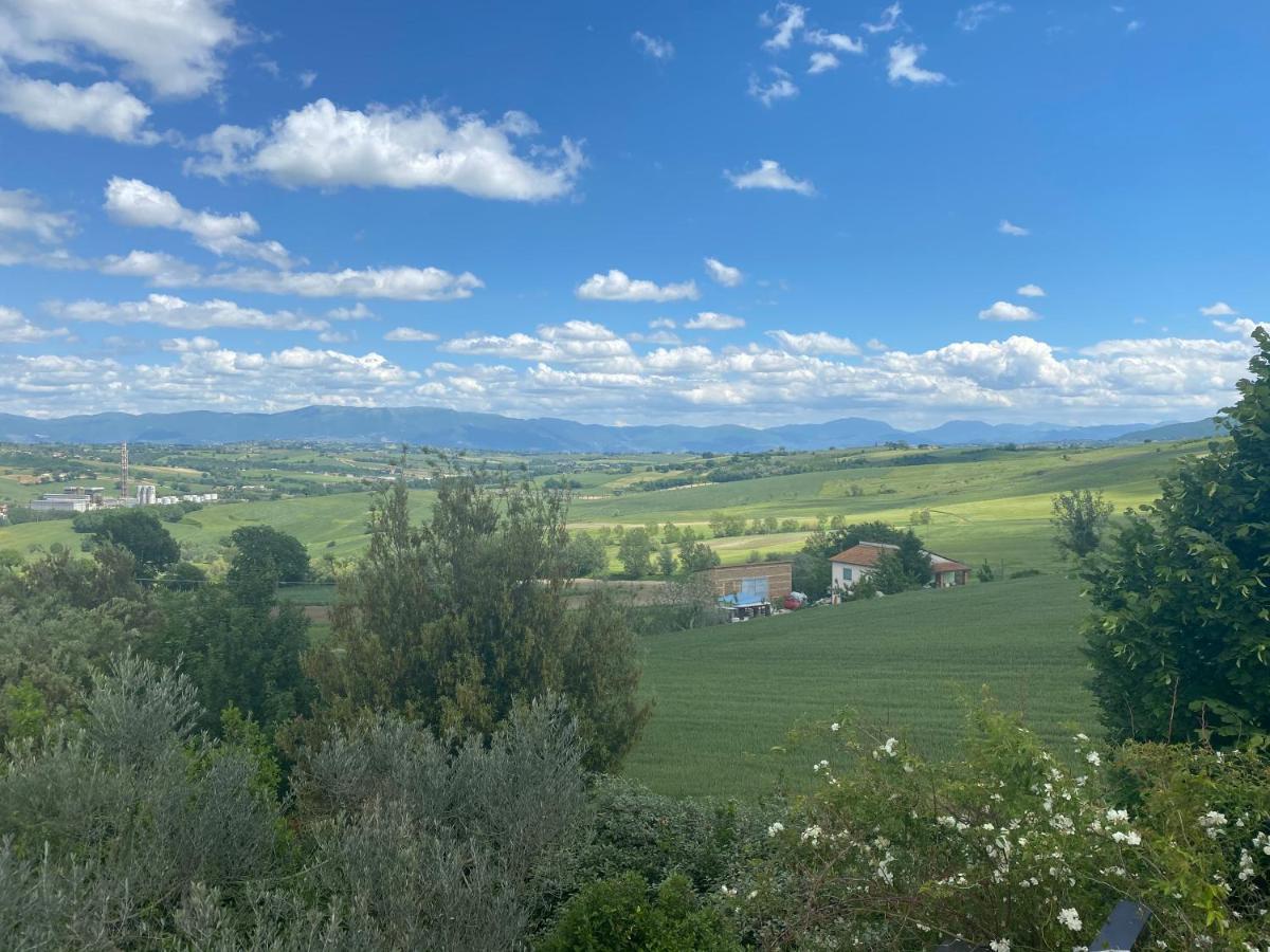 Apartamento La Posta Di Bacco Gualdo Cattaneo Exterior foto